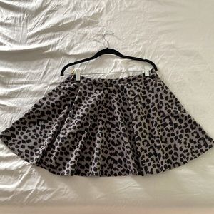 Grey & black leopard print Victoria’s Secret mini skirt